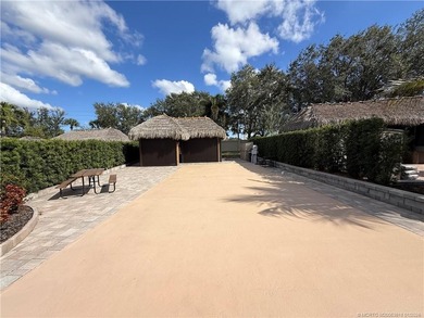 An oversized 3,334 sq ft lot offering refined resort-style - photo 4