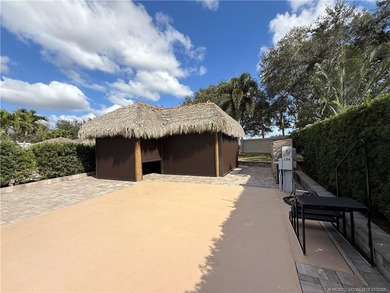 An oversized 3,334 sq ft lot offering refined resort-style - photo 5