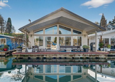 Lake Home For Sale in Portland, Oregon