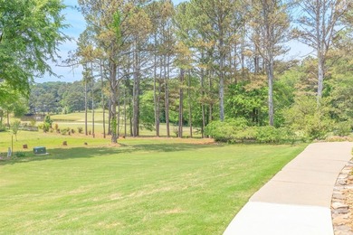 ELEGANT HOME, FIRST TIME ON THE MARKET! Welcome to this stunning - photo 12
