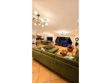 Investor's Dream on a Massive Lot in the Most Prestigious Area - photo 12