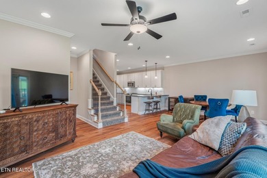 Welcome to 102 East Fortenberry St! This move-in ready 3-bedroom - photo 16