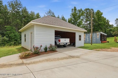 Nestled on more than 8 acres at the end of a quiet dead-end - photo 7