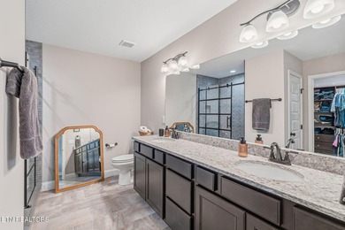 Welcome to 102 East Fortenberry St! This move-in ready 3-bedroom - photo 26