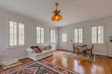 ELEGANT HOME, FIRST TIME ON THE MARKET! Welcome to this stunning - photo 35