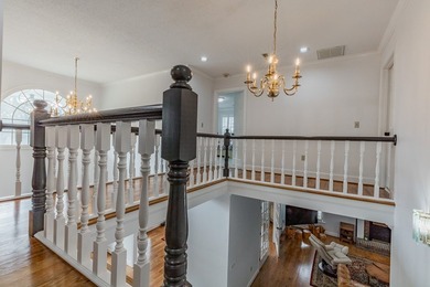 ELEGANT HOME, FIRST TIME ON THE MARKET! Welcome to this stunning - photo 42