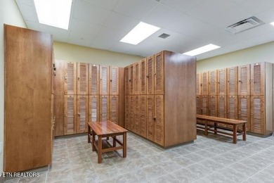 Welcome to 102 East Fortenberry St! This move-in ready 3-bedroom - photo 42