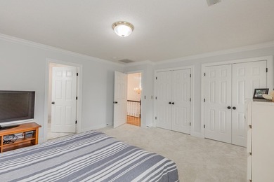 ELEGANT HOME, FIRST TIME ON THE MARKET! Welcome to this stunning - photo 46