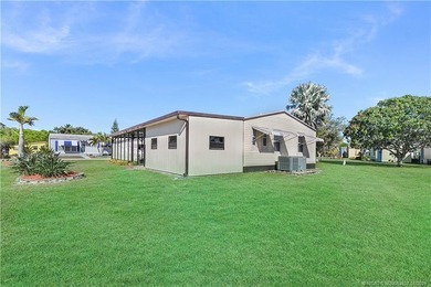 Don't miss this one! Rare end unit on a quiet Cul-De-Sac and an - photo 6
