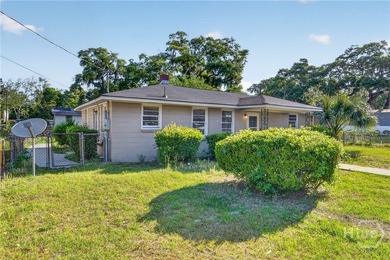 Welcome to this 3 bedroom, 1 bathroom home located in the - photo 4