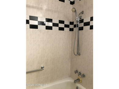 Pride of ownership abounds in this lovingly maintained 2 bedroom - photo 16