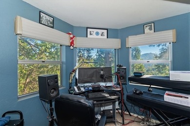 Welcome to a very charming home in the desirable San Moritz - photo 18