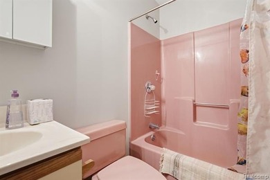 Welcome to your waterfront escape at 5436 N Lakeshore Rd in - photo 24