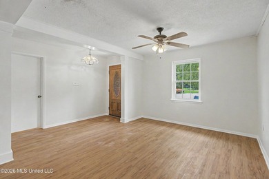 Located on a quiet cul-de-sac just north of I-10, this home - photo 2