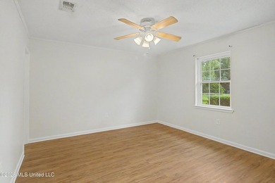 Located on a quiet cul-de-sac just north of I-10, this home - photo 8