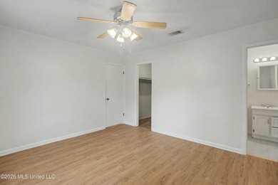 Located on a quiet cul-de-sac just north of I-10, this home - photo 9