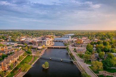 Rare opportunity to own one of downtown St. Charles' premier - photo 3