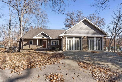 Lake Delhi Home For Sale in Delhi Iowa