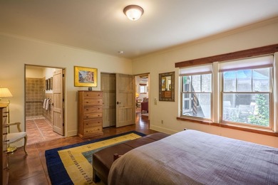 OPEN, LIGHT-FILLED SINGLE-LEVEL CONDOMINIUM IN THE HIGHLY - photo 17