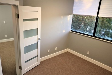 PROFESSIONAL OFFICE CONDO Great opportunity to own this unique & - photo 20