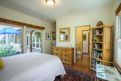 OPEN, LIGHT-FILLED SINGLE-LEVEL CONDOMINIUM IN THE HIGHLY - photo 22