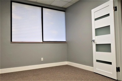 PROFESSIONAL OFFICE CONDO Great opportunity to own this unique & - photo 23
