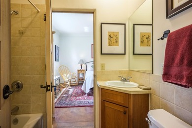 OPEN, LIGHT-FILLED SINGLE-LEVEL CONDOMINIUM IN THE HIGHLY - photo 23