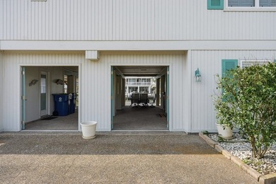 Spacious coastal retreat on coveted Key Allegro with room for - photo 32