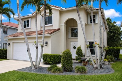 Welcome to this beautifully maintained 3-bedroom, 2.5-bath home - photo 2