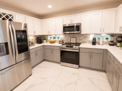 Welcome to this beautifully maintained 3-bedroom, 2.5-bath home - photo 8