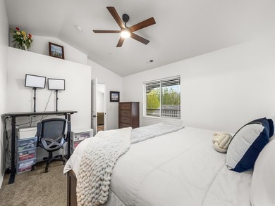 PRICE IMPROVEMENT $10,100! 3 Bed | 2 Bath mountain-view condo in - photo 10