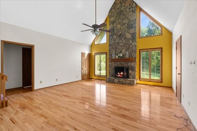 Beautiful home featuring 4 oversized bedrooms and 3.5 baths - photo 12