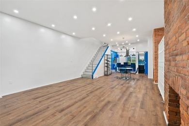 Perfectly situated in the heart of desirable Upper - photo 13