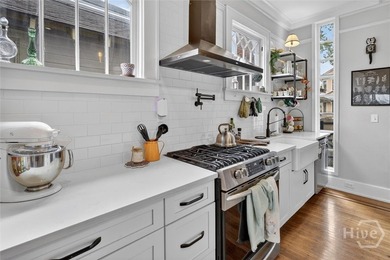 Beautifully updated 4 bedroom, 3.5 bath home that perfectly - photo 15