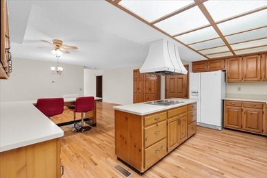 Beautiful home featuring 4 oversized bedrooms and 3.5 baths - photo 16