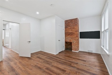 Perfectly situated in the heart of desirable Upper - photo 16