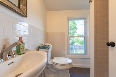 15 Gage Street, Warwick This one is a keeper! Lovely dormered - photo 17