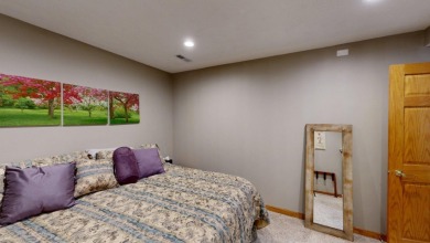 Exquisitely maintained ranch-style home. SOLD - photo 8