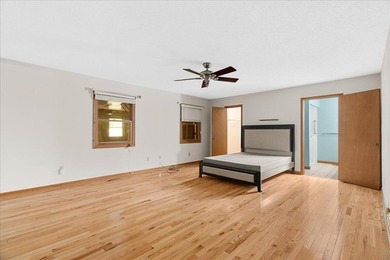 Beautiful home featuring 4 oversized bedrooms and 3.5 baths - photo 25