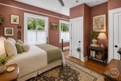 Beautifully updated 4 bedroom, 3.5 bath home that perfectly - photo 25