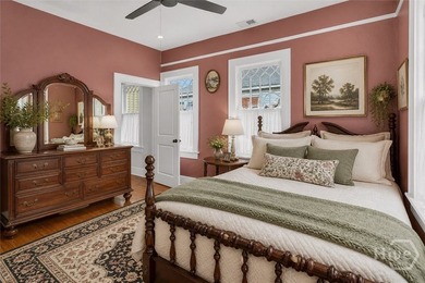 Beautifully updated 4 bedroom, 3.5 bath home that perfectly - photo 27