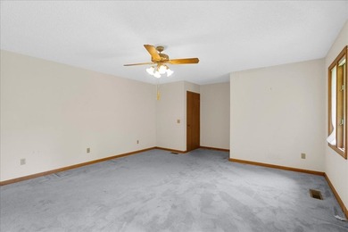 Beautiful home featuring 4 oversized bedrooms and 3.5 baths - photo 28