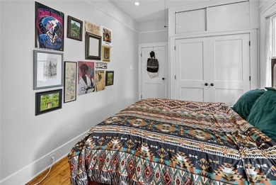 Beautifully updated 4 bedroom, 3.5 bath home that perfectly - photo 32