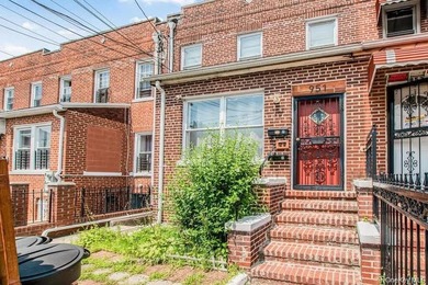 Presenting 951 East 221st Street, Bronx - priced to sell fast - photo 36