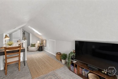 Beautifully updated 4 bedroom, 3.5 bath home that perfectly - photo 44
