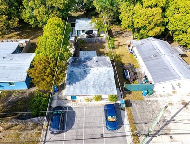 2 separate units / duplex. One in front one in back. One unit is - photo 1