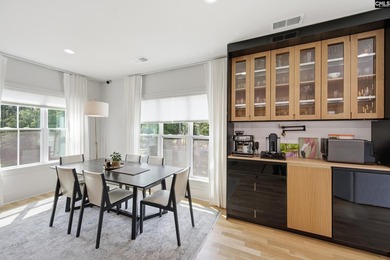 SEE VIRTUAL TOUR. Welcome to 52 Melrose Place in the highly - photo 18