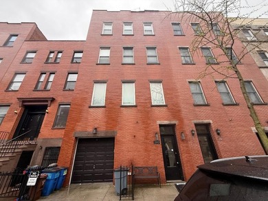 Stylish 3-Bedroom Condo in Prime Brooklyn Location Discover the - photo 1