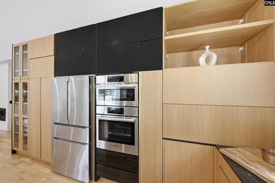 SEE VIRTUAL TOUR. Welcome to 52 Melrose Place in the highly - photo 23