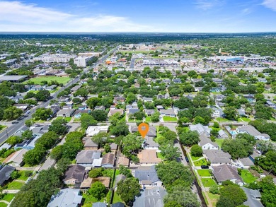 Located just a few blocks from Ocean Drive and its breathtaking - photo 31